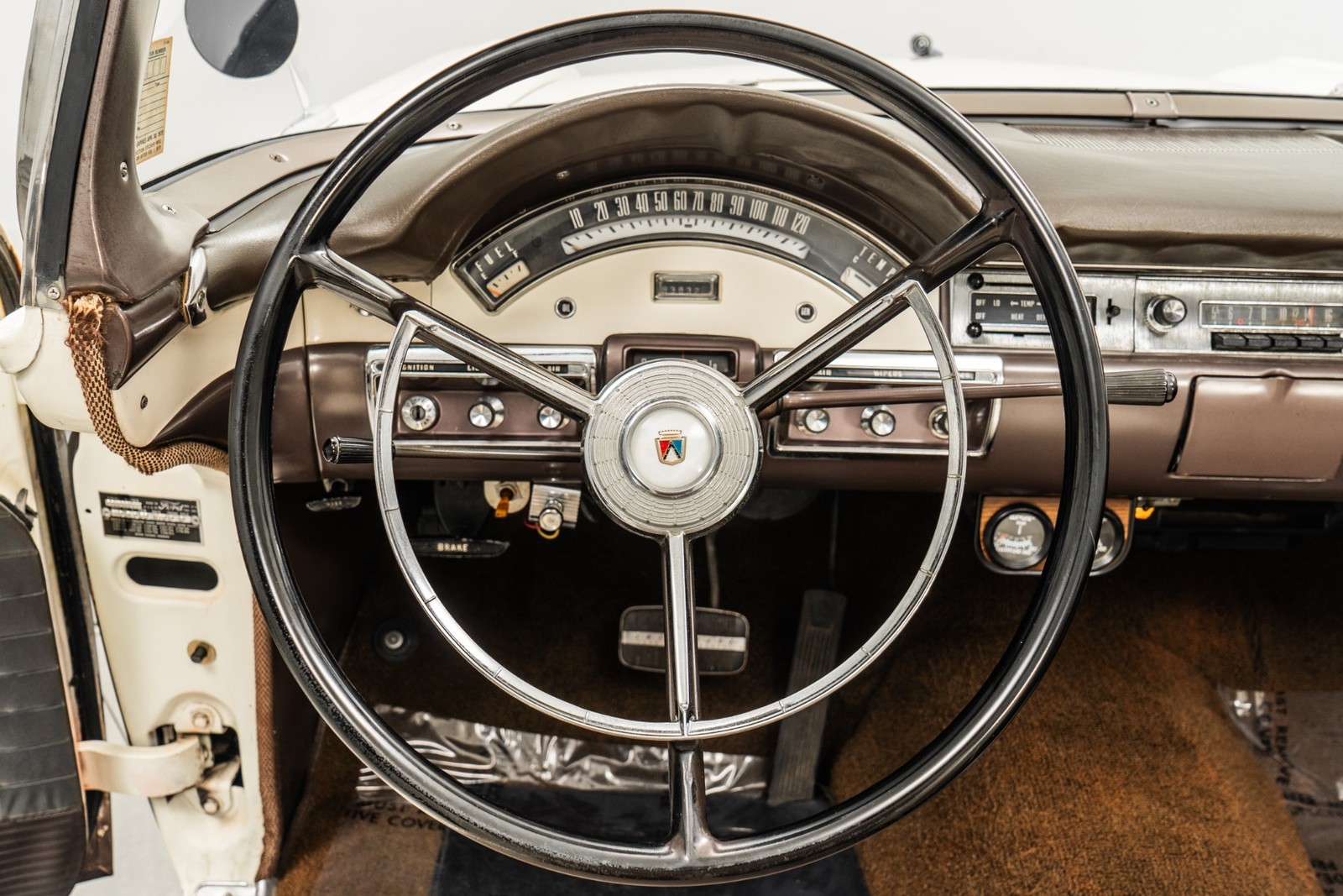 Ford-Fairlane-1957-Coupe-14