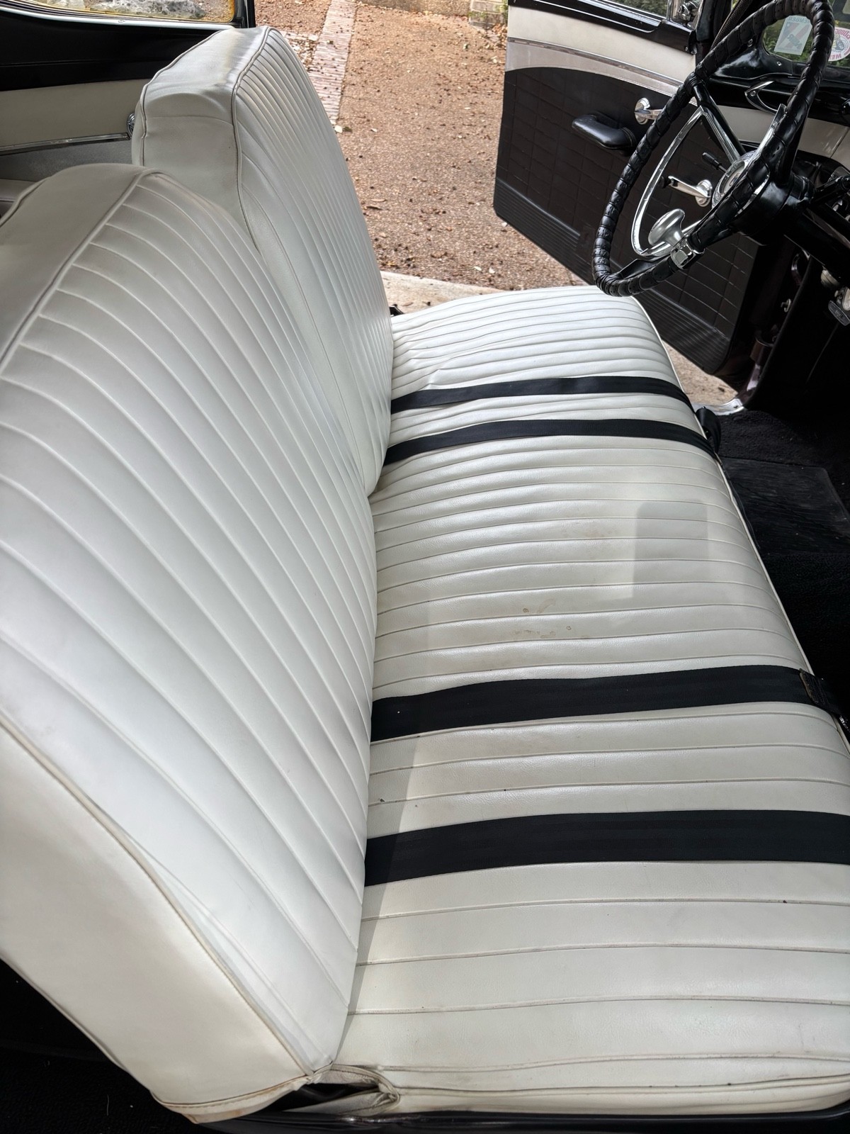 Ford-Fairlane-1957-Coupe-16