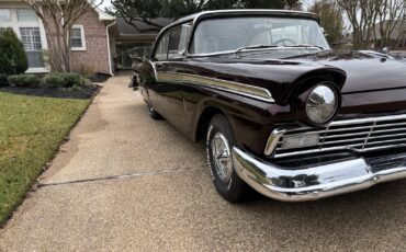 Ford-Fairlane-1957-Coupe-2