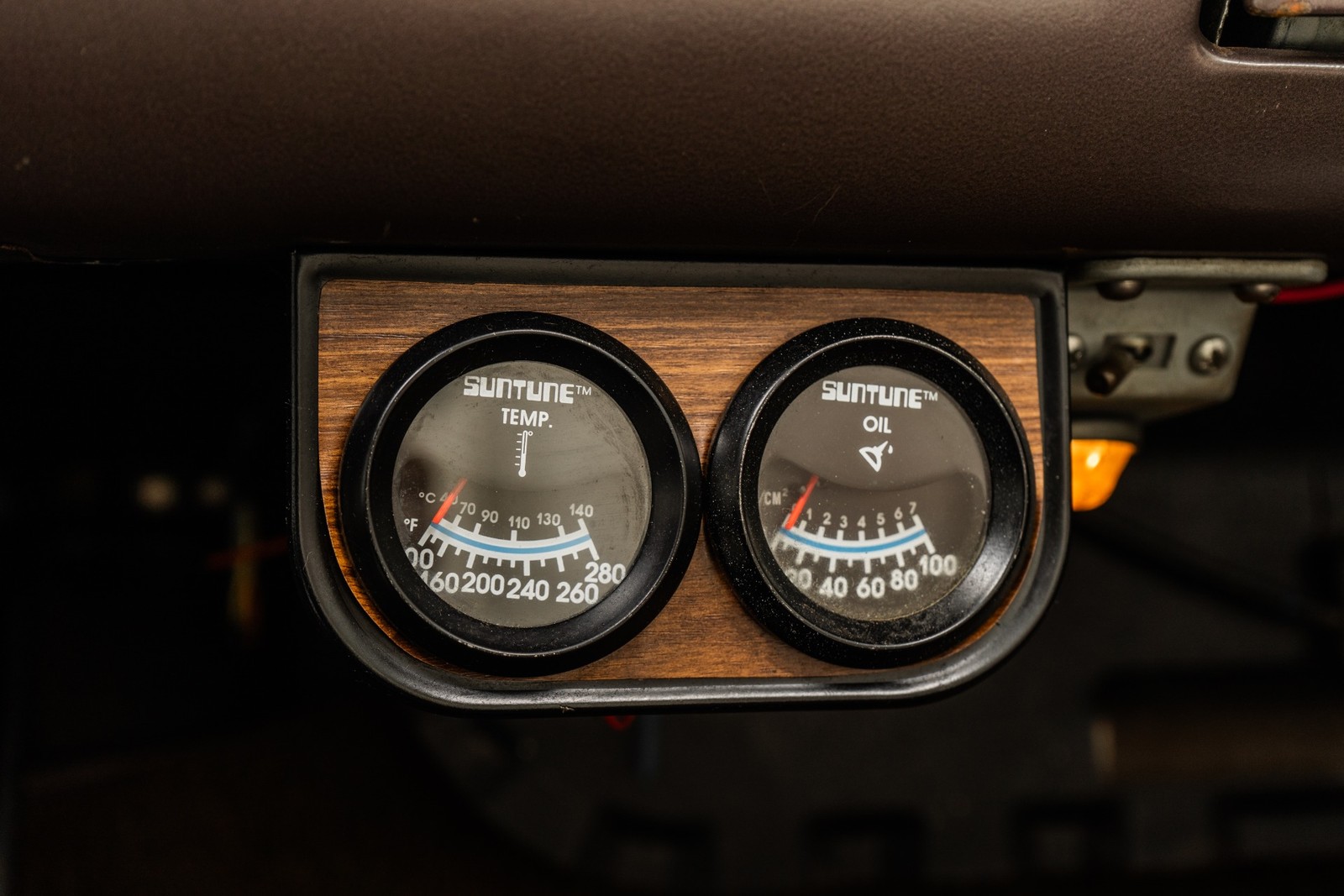 Ford-Fairlane-1957-Coupe-28