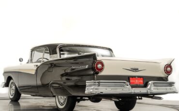 Ford-Fairlane-1957-Coupe-32