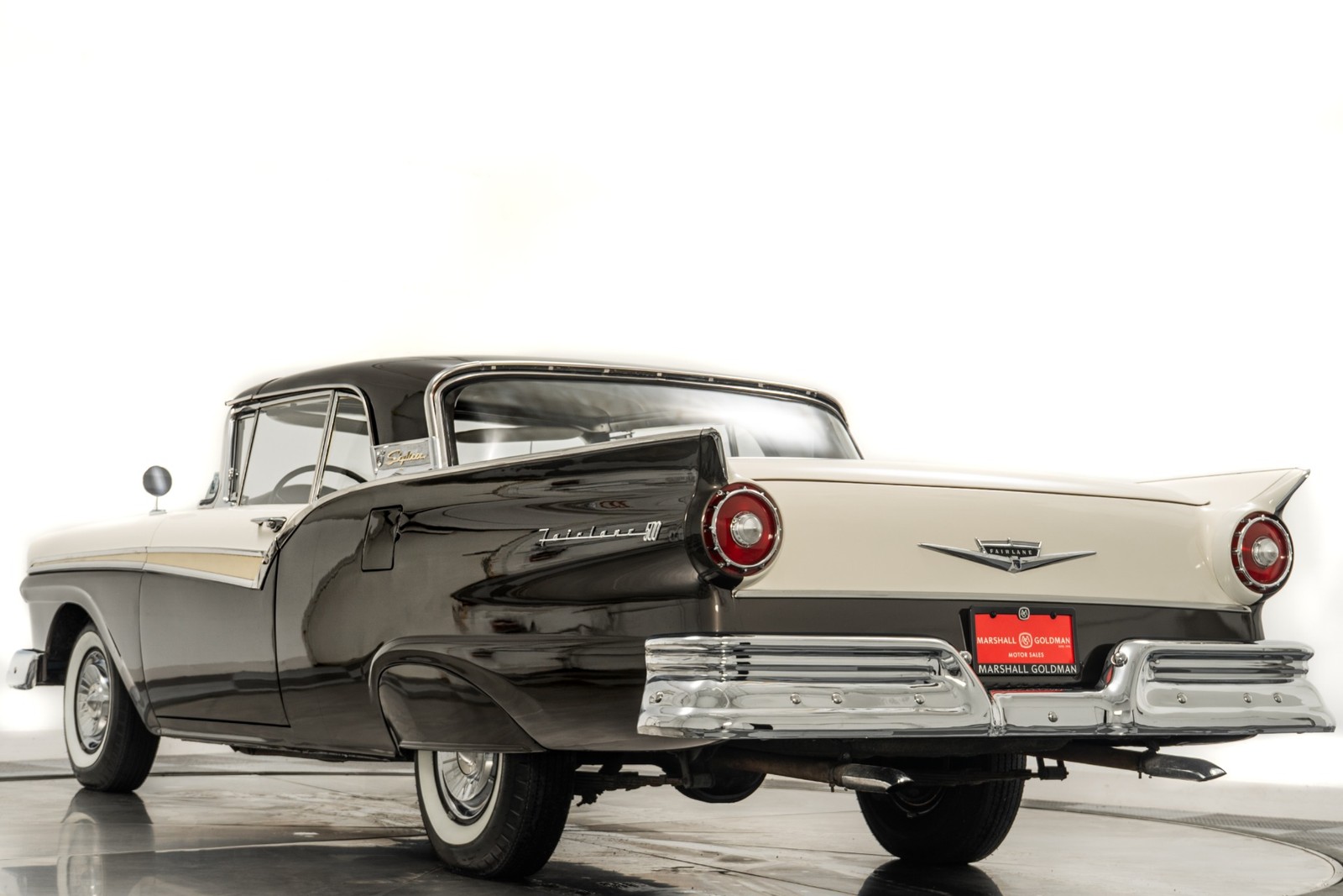 Ford-Fairlane-1957-Coupe-32