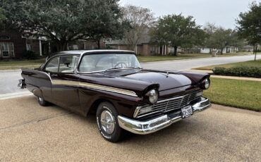 Ford-Fairlane-1957-Coupe