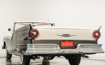 Ford-Fairlane-1957-Coupe-6