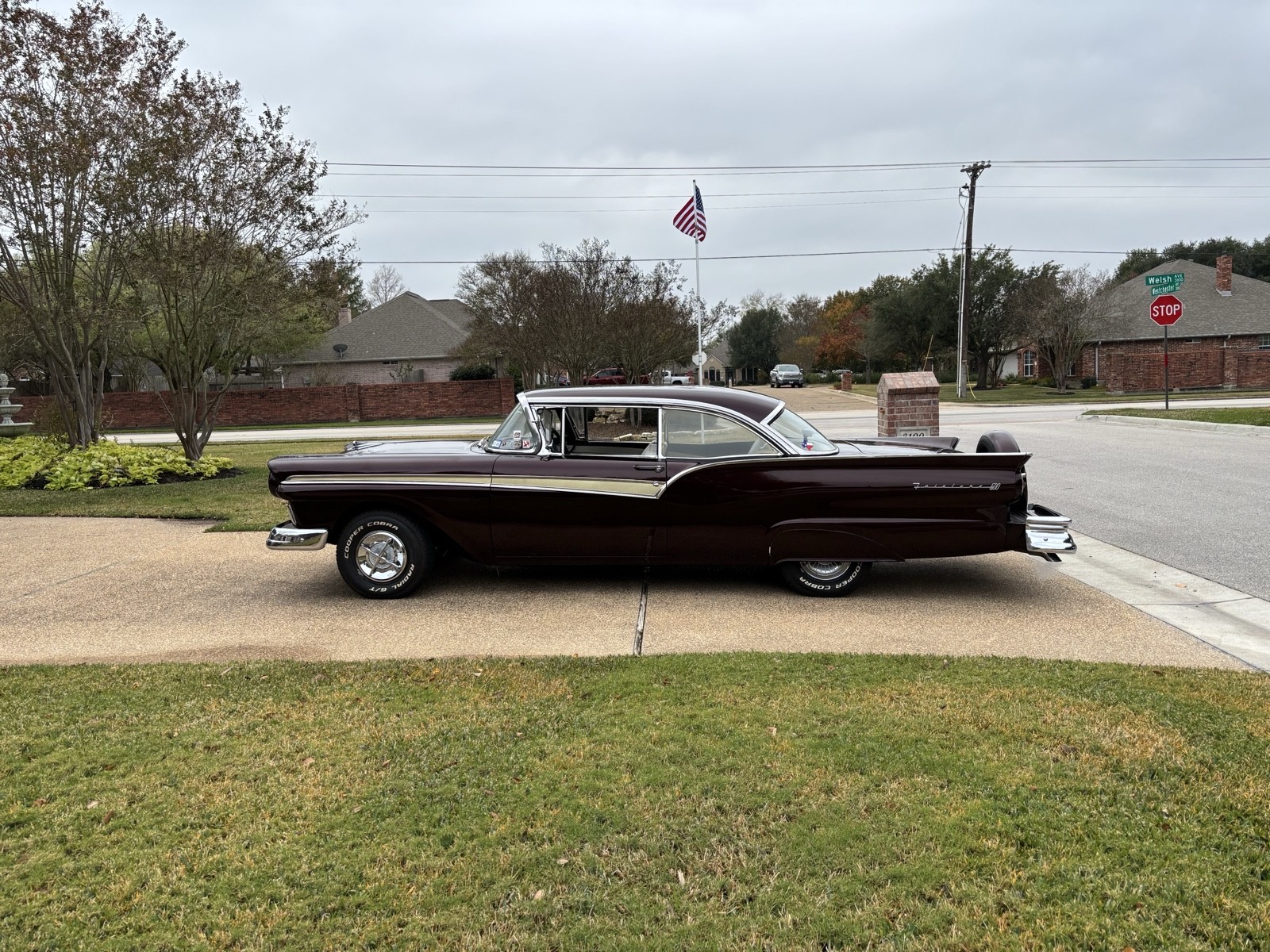 Ford-Fairlane-1957-Coupe-7