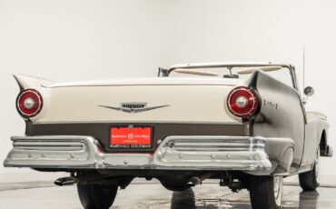 Ford-Fairlane-1957-Coupe-8