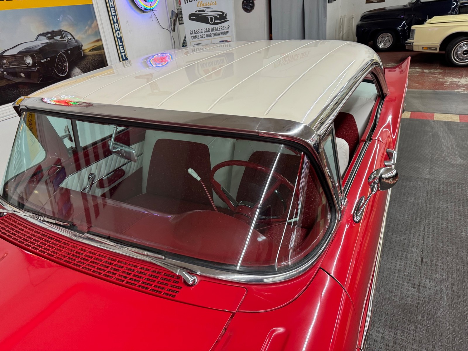 Ford-Fairlane-1958-2-Door-11