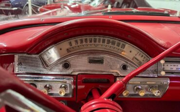 Ford-Fairlane-1958-2-Door-36