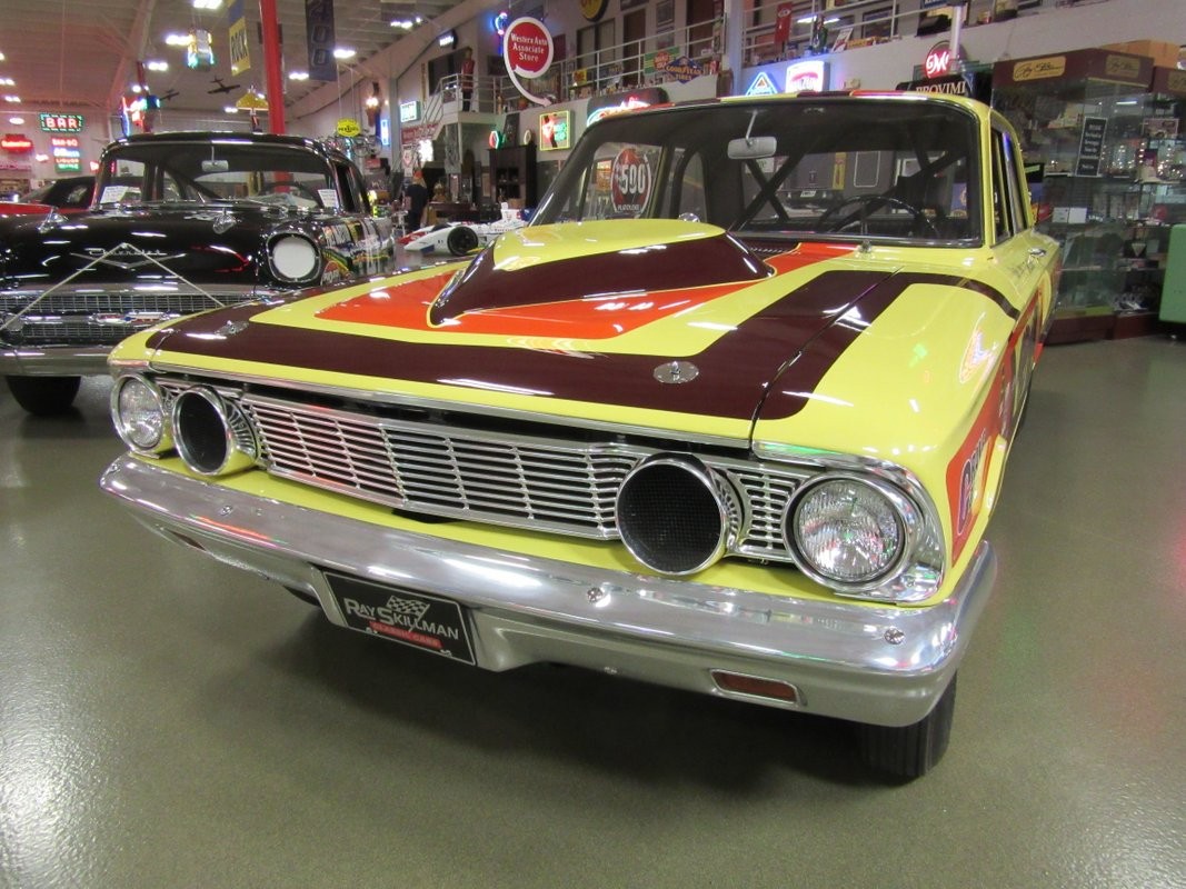 Ford-Fairlane-1964-13