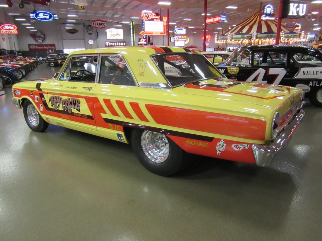 Ford-Fairlane-1964-26