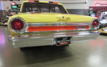 Ford-Fairlane-1964-30