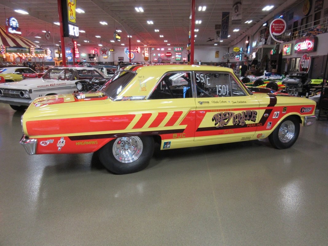 Ford-Fairlane-1964-7