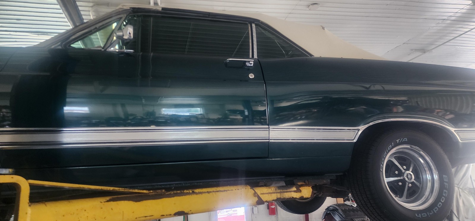 Ford-Fairlane-1967-25