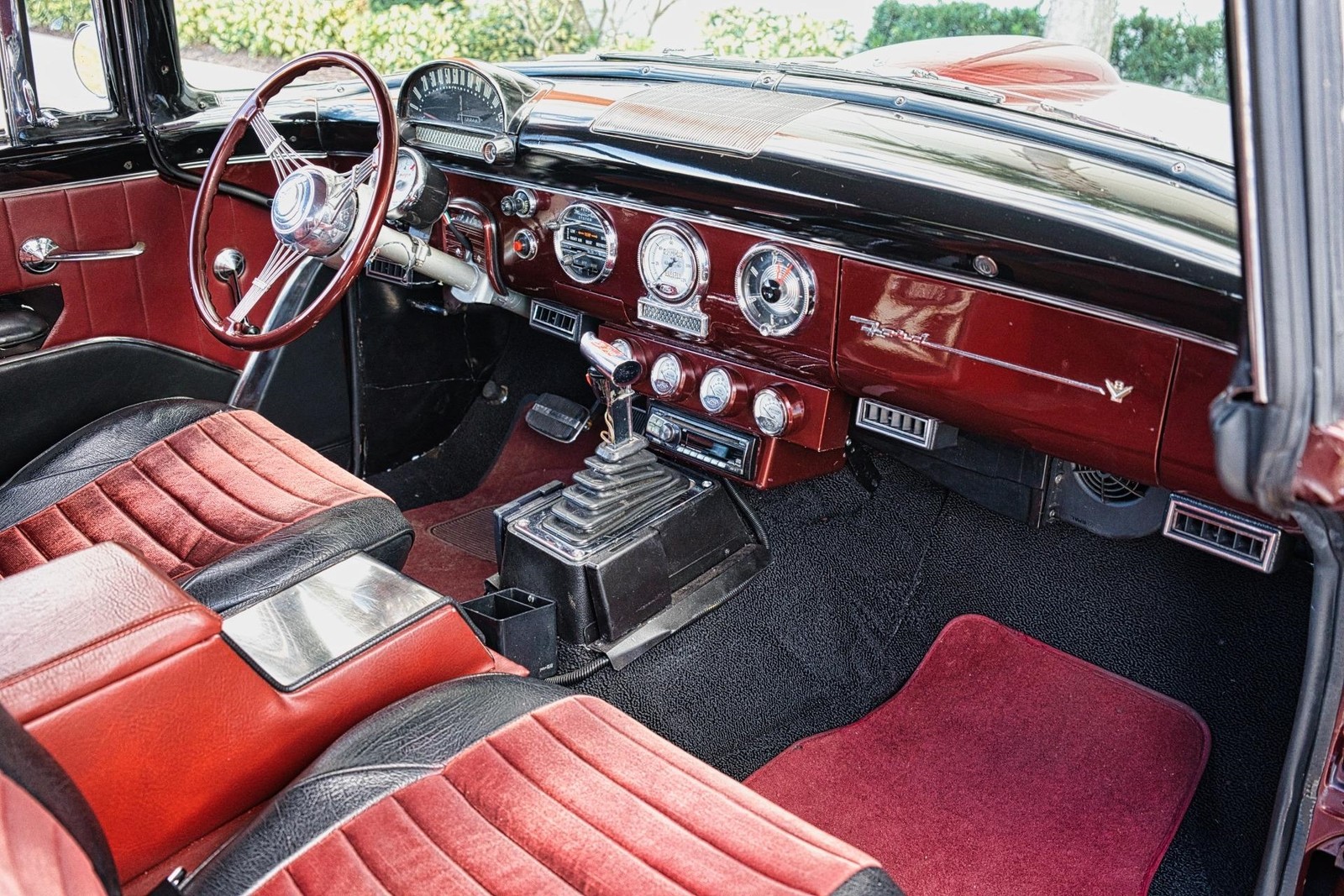 Ford-Fairlane-Victoria-1955-2-Door-11