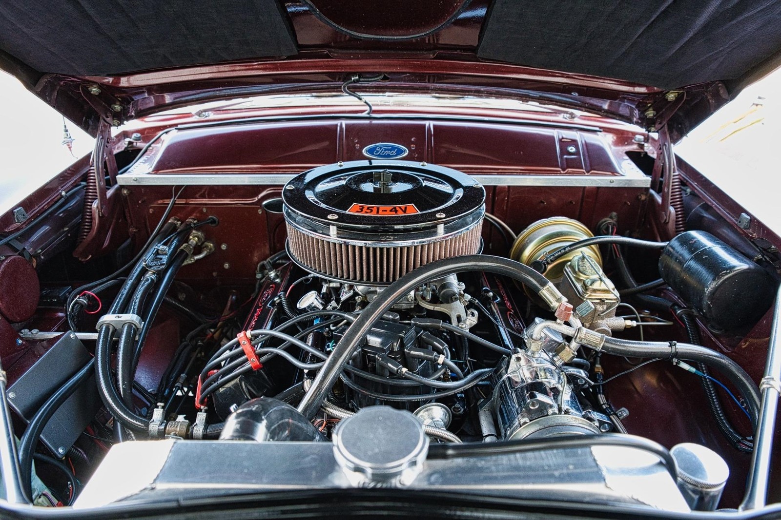 Ford-Fairlane-Victoria-1955-2-Door-13