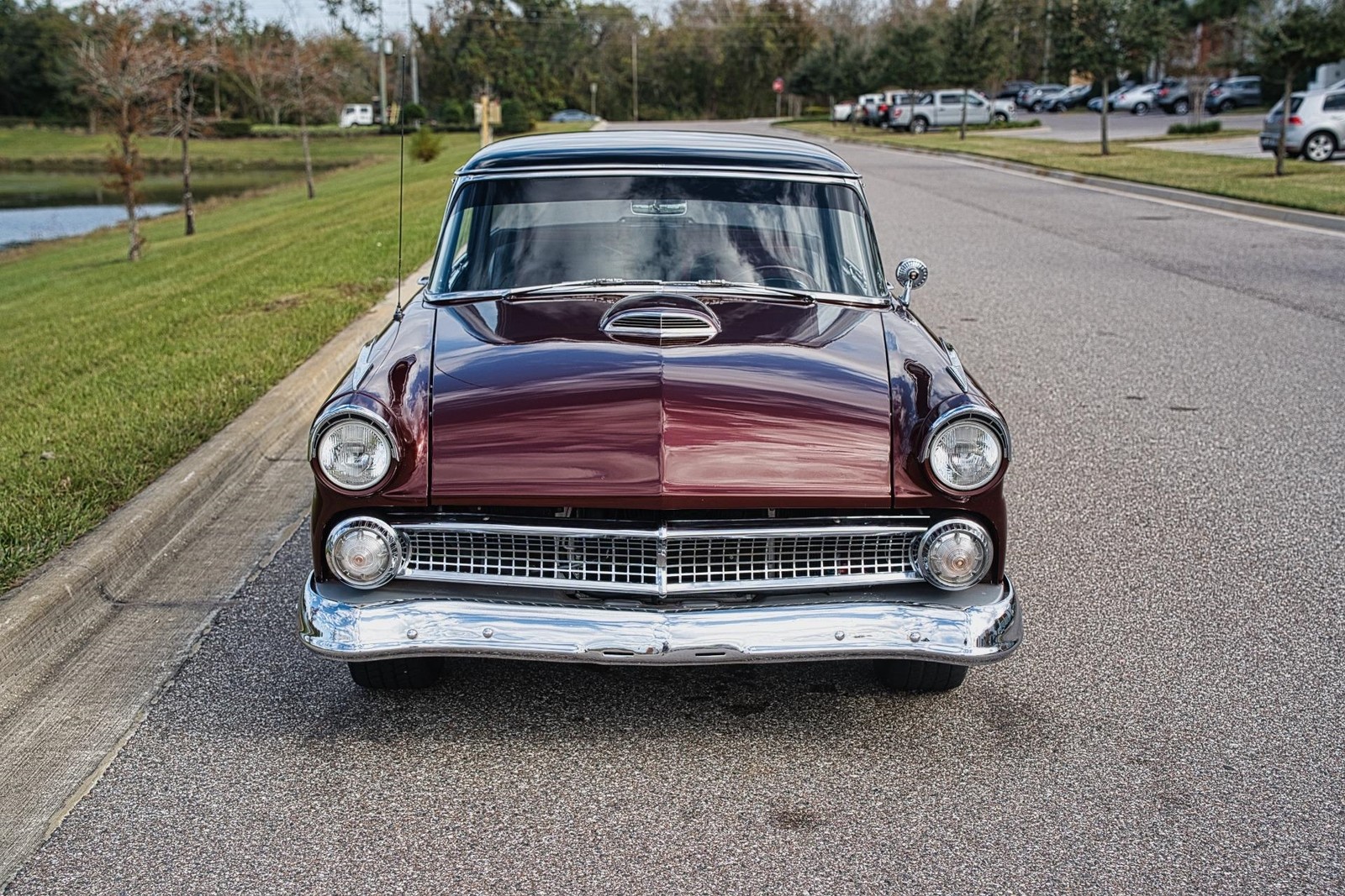 Ford-Fairlane-Victoria-1955-2-Door-21