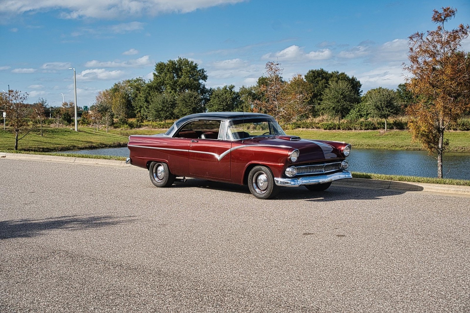 Ford-Fairlane-Victoria-1955-2-Door-35