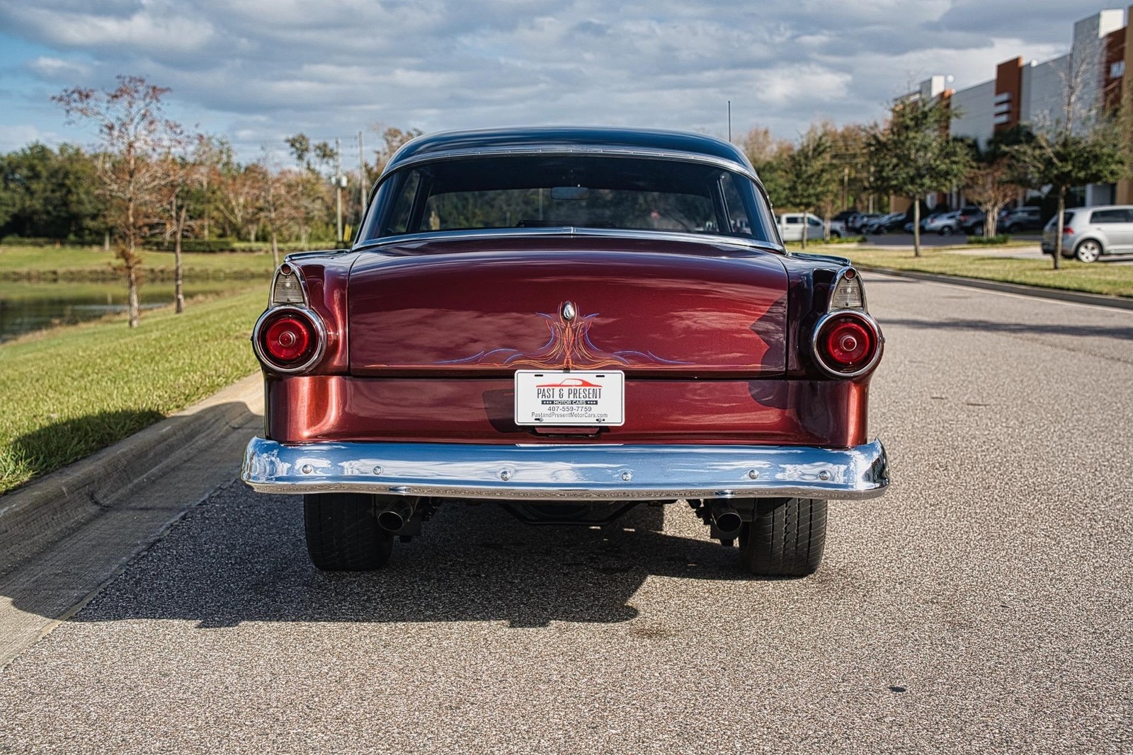 Ford-Fairlane-Victoria-1955-2-Door-36