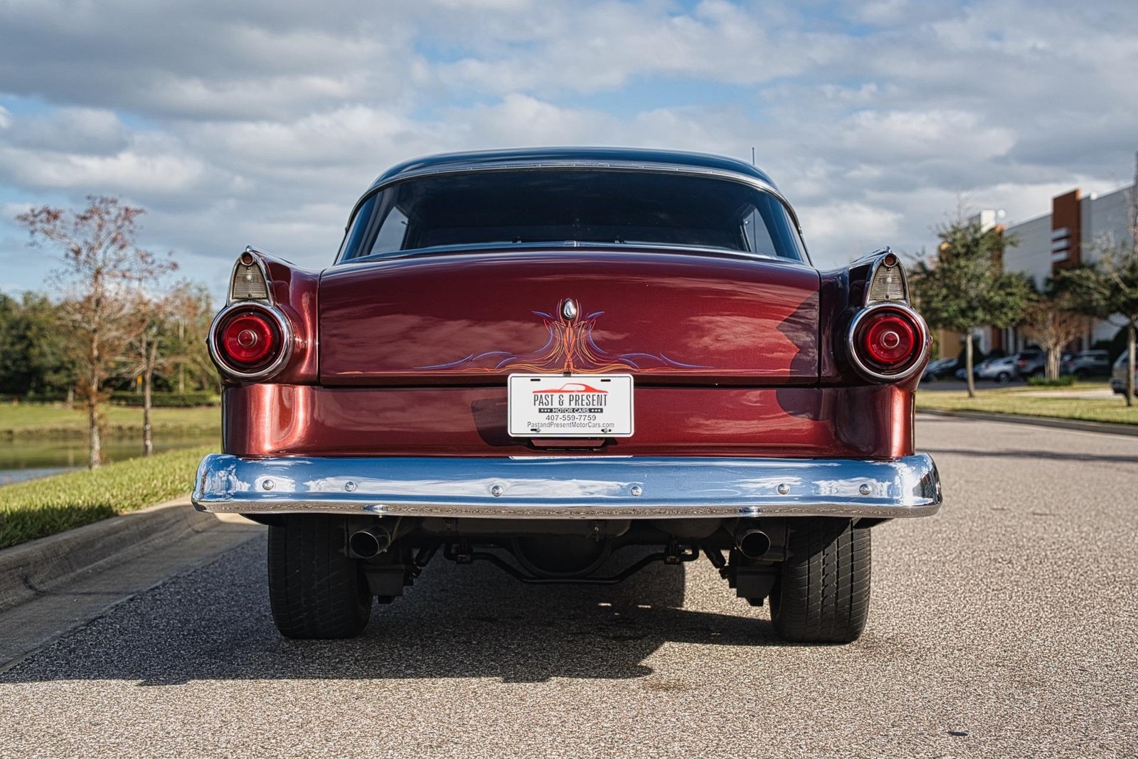 Ford-Fairlane-Victoria-1955-2-Door-37