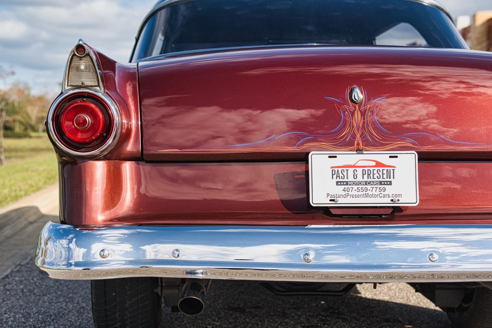 Ford-Fairlane-Victoria-1955-2-Door-38