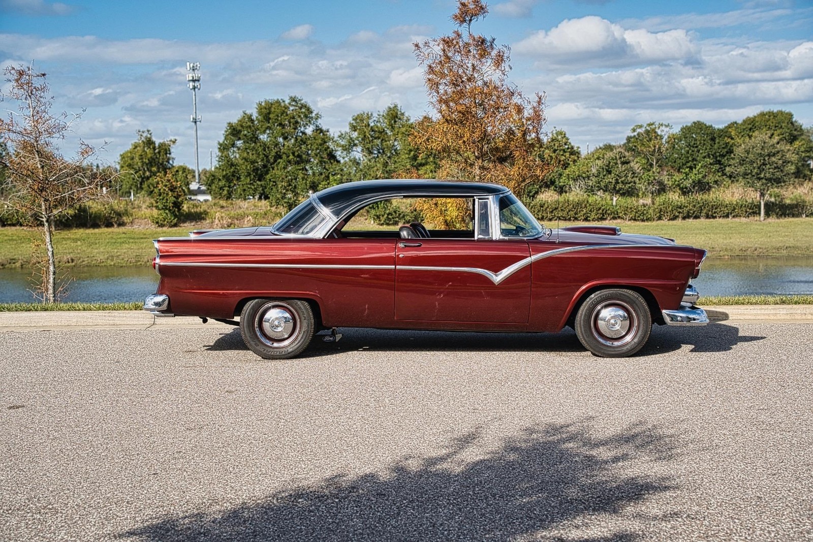 Ford-Fairlane-Victoria-1955-2-Door-6