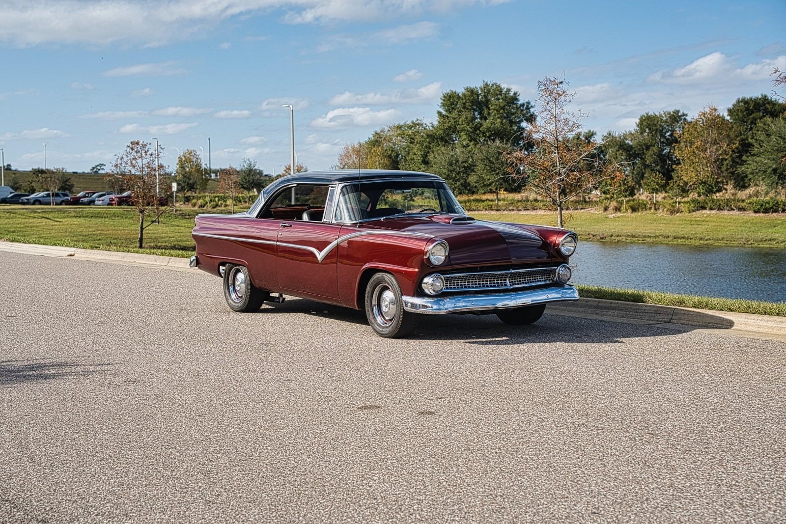 Ford-Fairlane-Victoria-1955-2-Door-8
