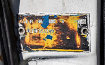 Ford-Falcon-1964-White-and-gray-Black-10