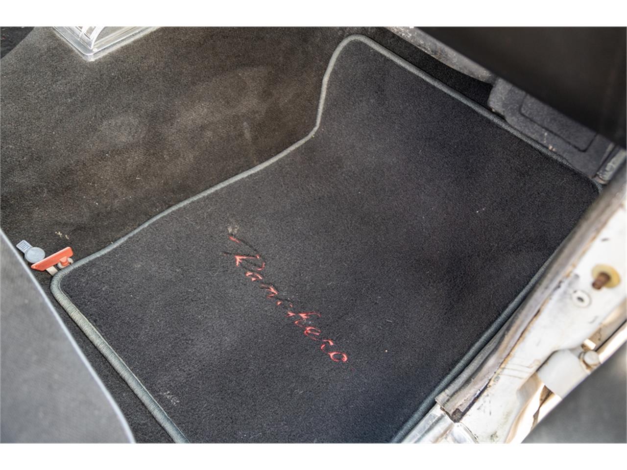 Ford-Falcon-1964-White-and-gray-Black-16