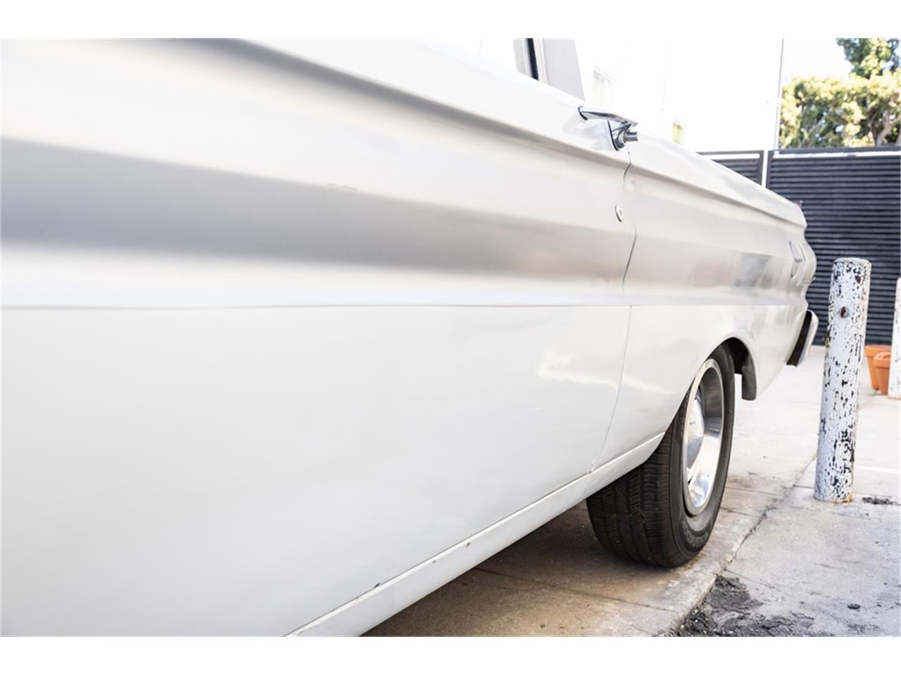 Ford-Falcon-1964-White-and-gray-Black-2