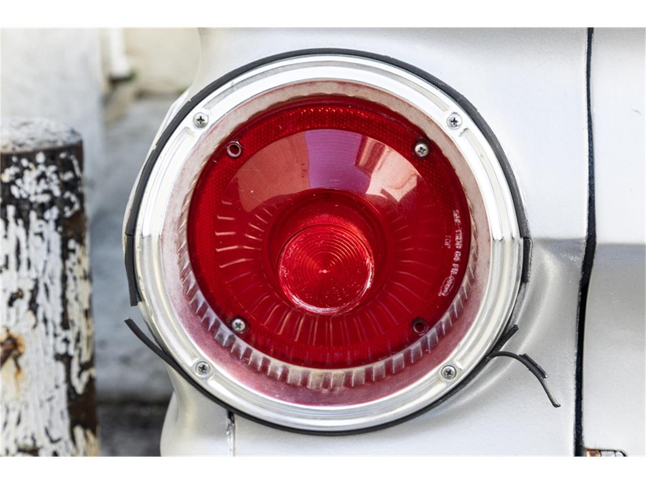 Ford-Falcon-1964-White-and-gray-Black-31