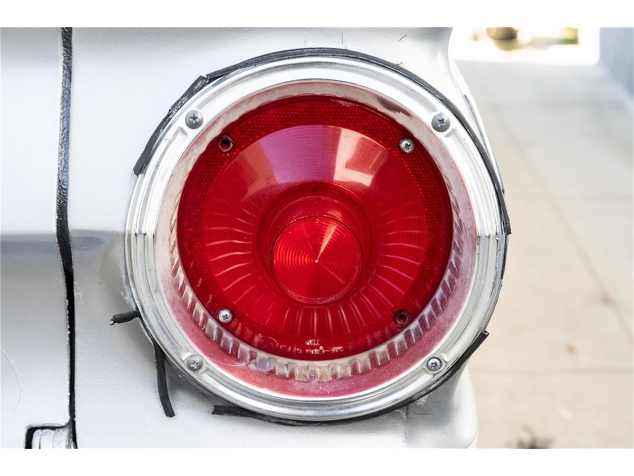 Ford-Falcon-1964-White-and-gray-Black-32