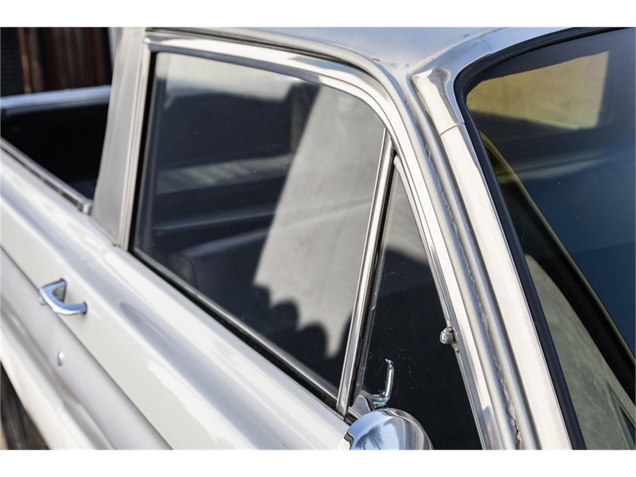 Ford-Falcon-1964-White-and-gray-Black-33