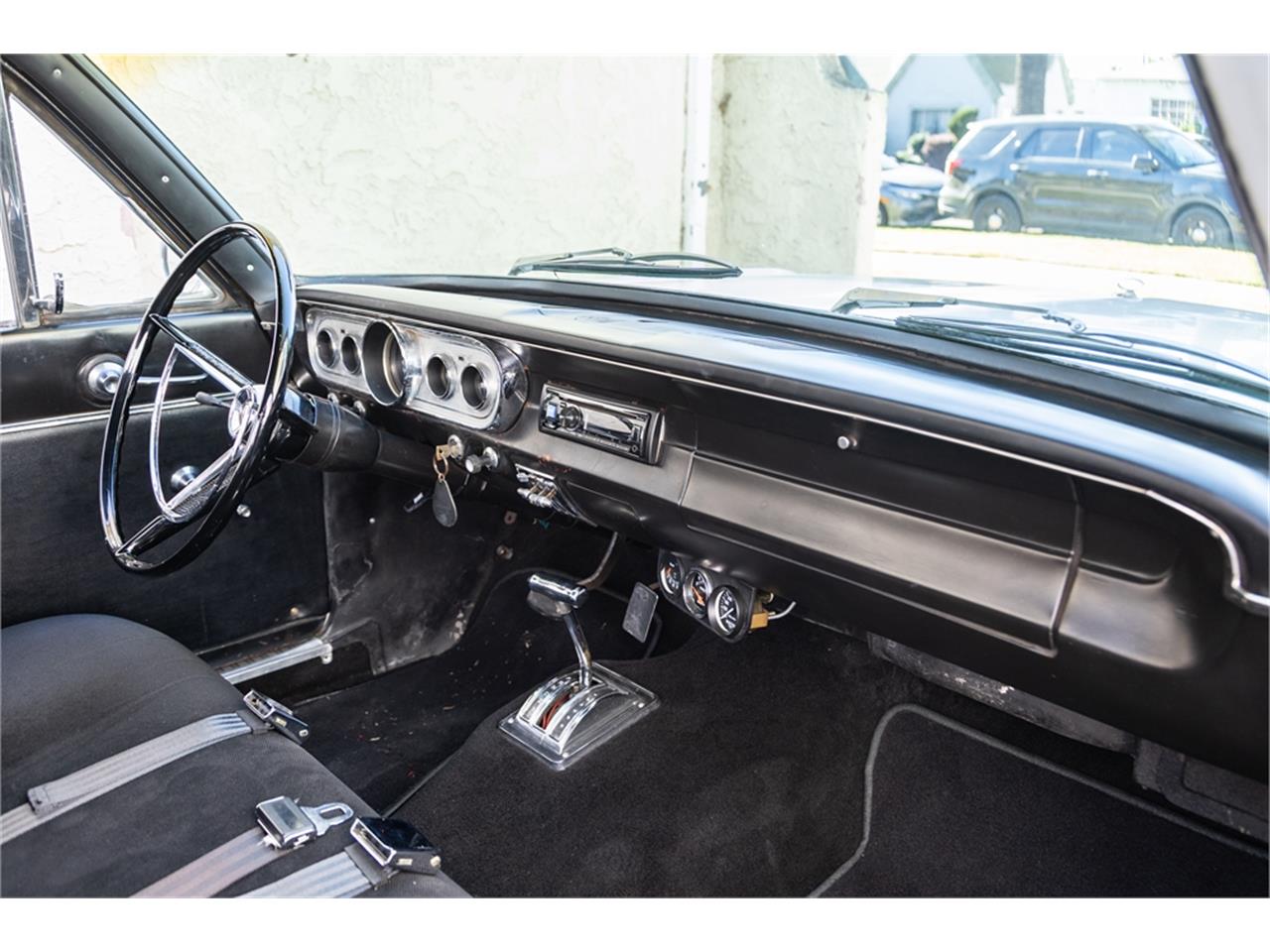 Ford-Falcon-1964-White-and-gray-Black-46