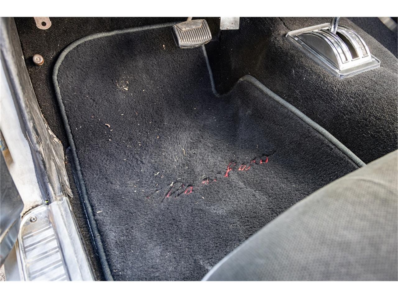 Ford-Falcon-1964-White-and-gray-Black-51