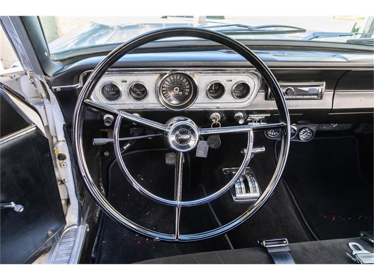 Ford-Falcon-1964-White-and-gray-Black-68