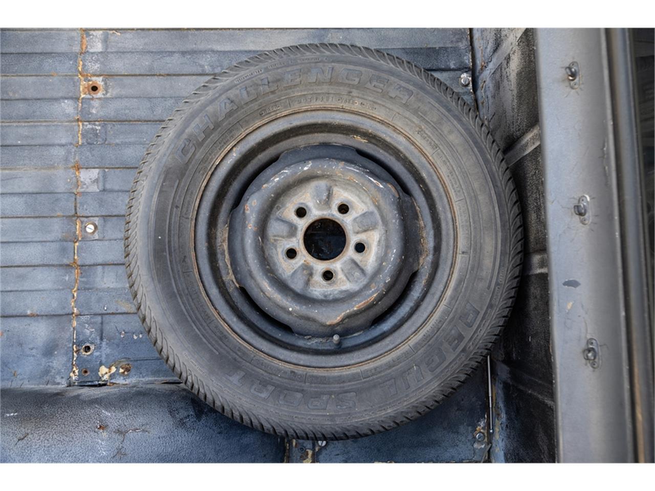 Ford-Falcon-1964-White-and-gray-Black-77