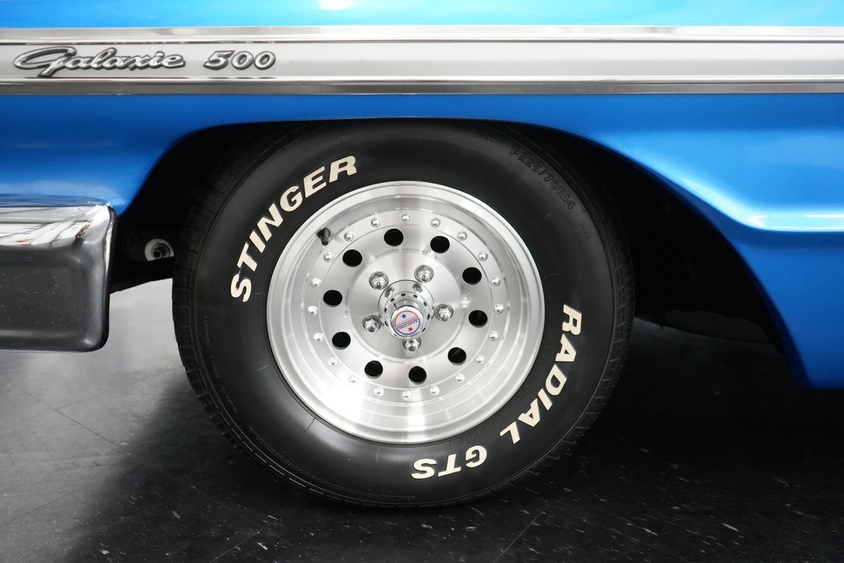 Ford-Galaxie-1964-32