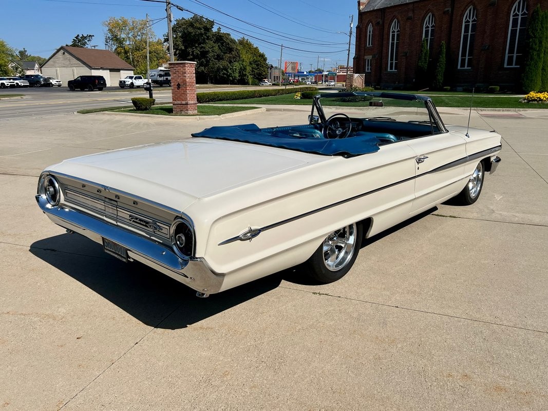 Ford-Galaxie-1964-Convertible-4