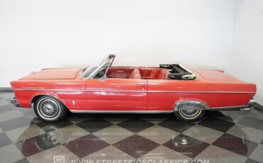 Ford-Galaxie-1965-Red-Red-34