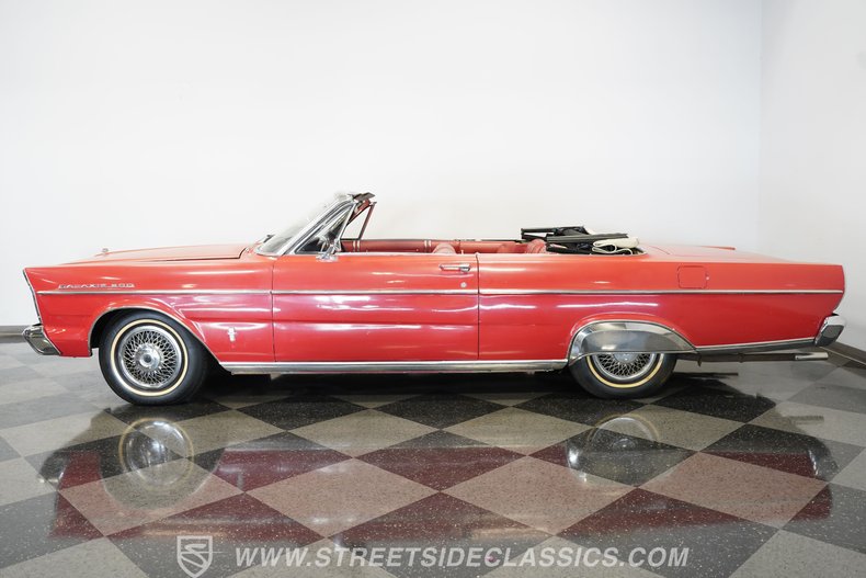 Ford-Galaxie-1965-Red-Red-36