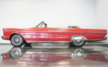 Ford-Galaxie-1965-Red-Red-37