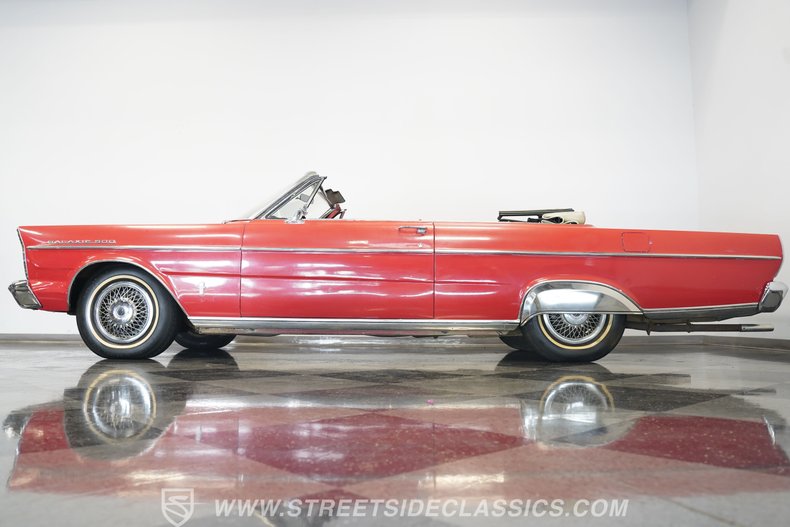 Ford-Galaxie-1965-Red-Red-37