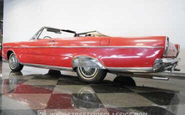 Ford-Galaxie-1965-Red-Red-38