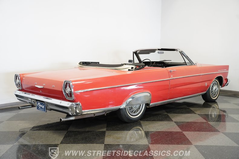 Ford-Galaxie-1965-Red-Red-40