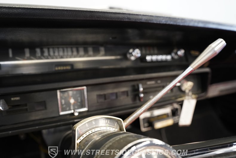 Ford-Galaxie-1965-Red-Red-8