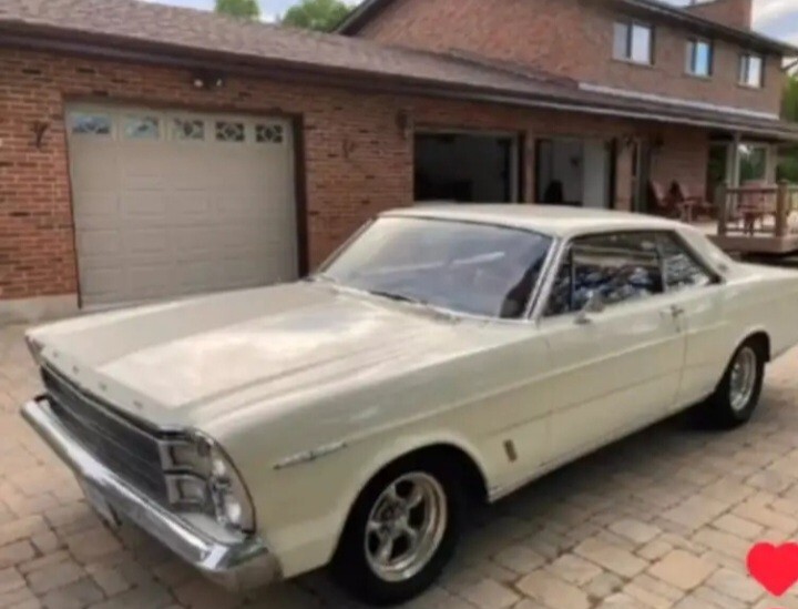 Ford-Galaxie-1966-Coupe