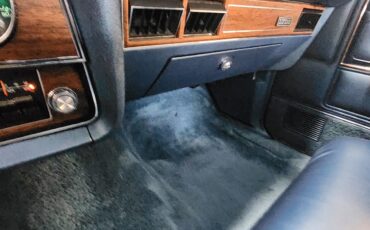 Ford-LTD-II-1978-2-dr-19