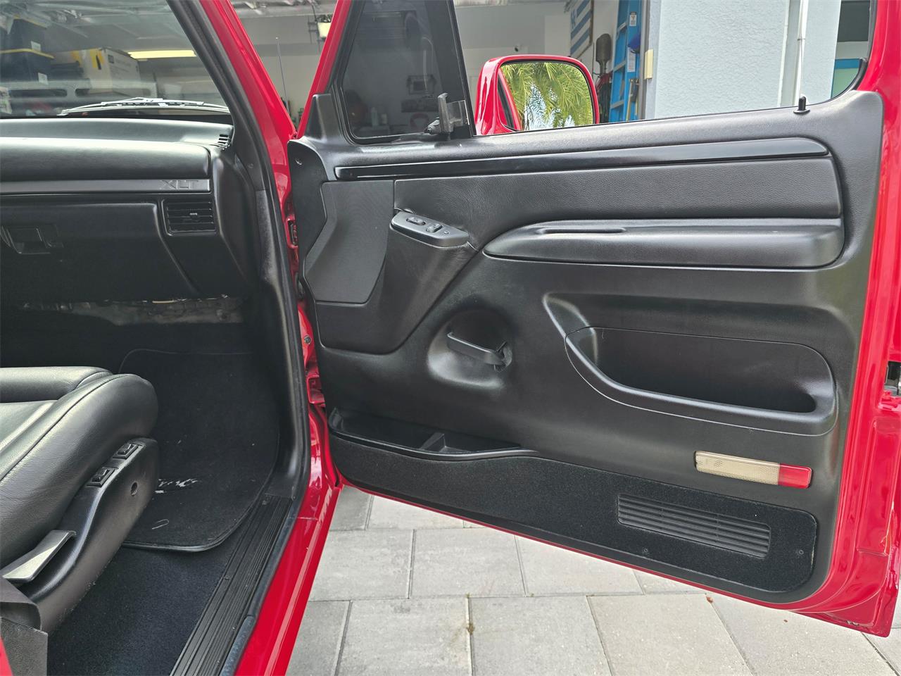 Ford-Lightning-1994-Red-Black-13