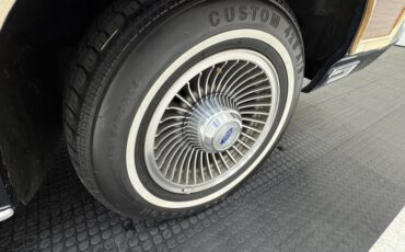 Ford-Ltd-1990-Twilight-Blue-Metall-Dark-Blue-37