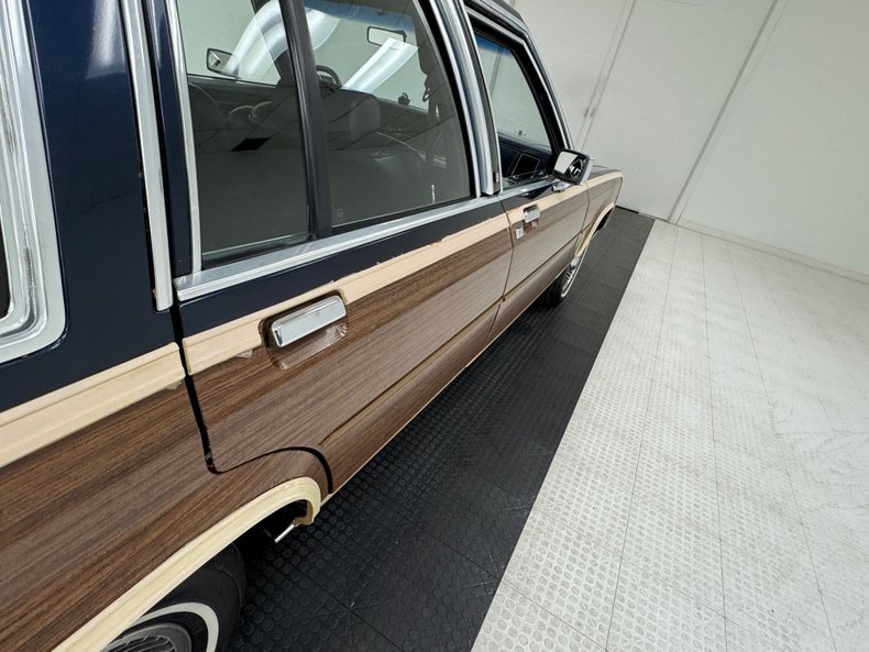 Ford-Ltd-1990-Twilight-Blue-Metall-Dark-Blue-48